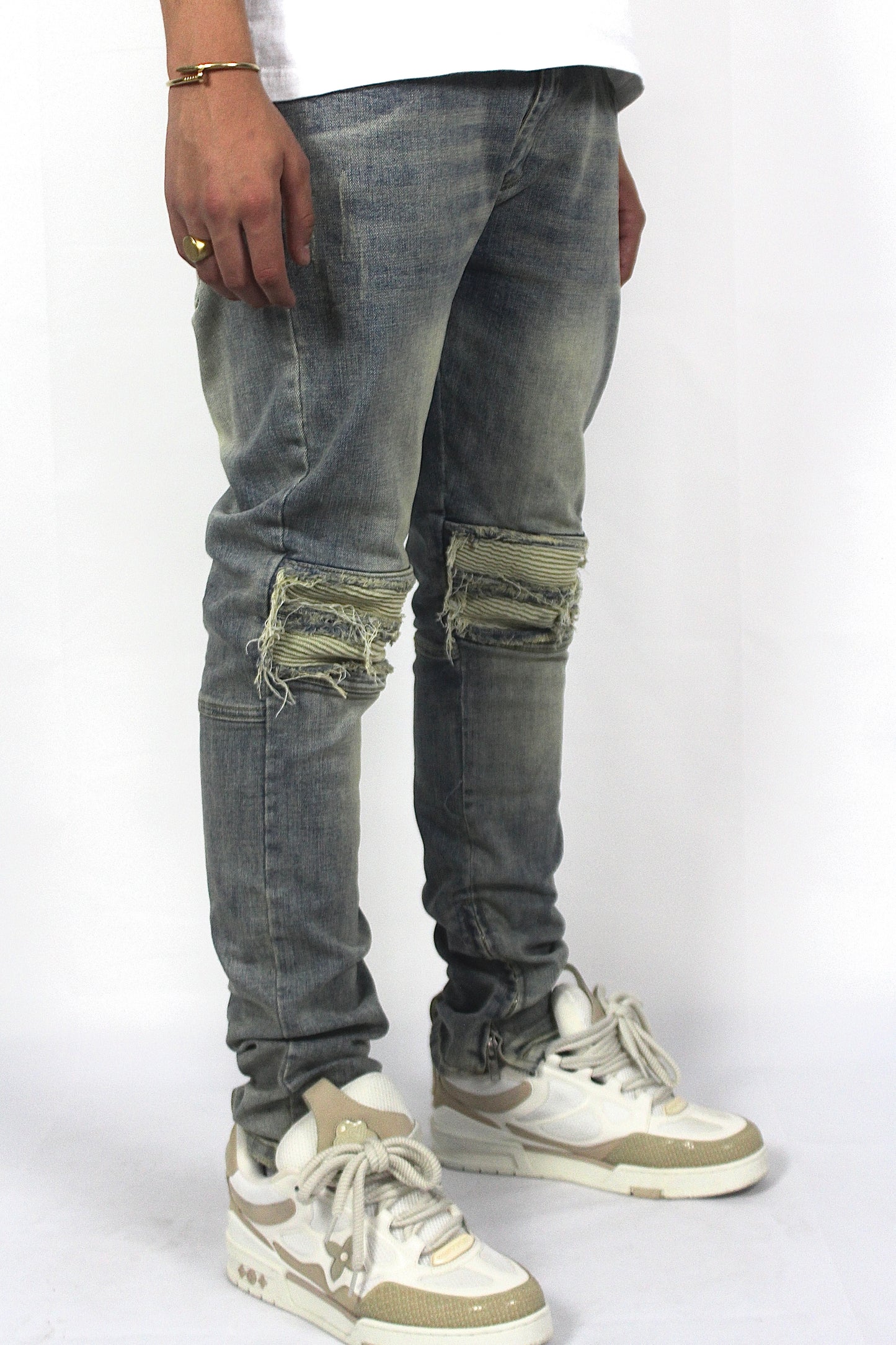 Washed Denim Zip Jeans